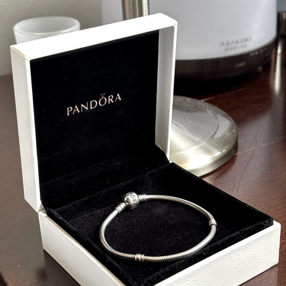 Pandora silver bracelet - Picture 1 of 4